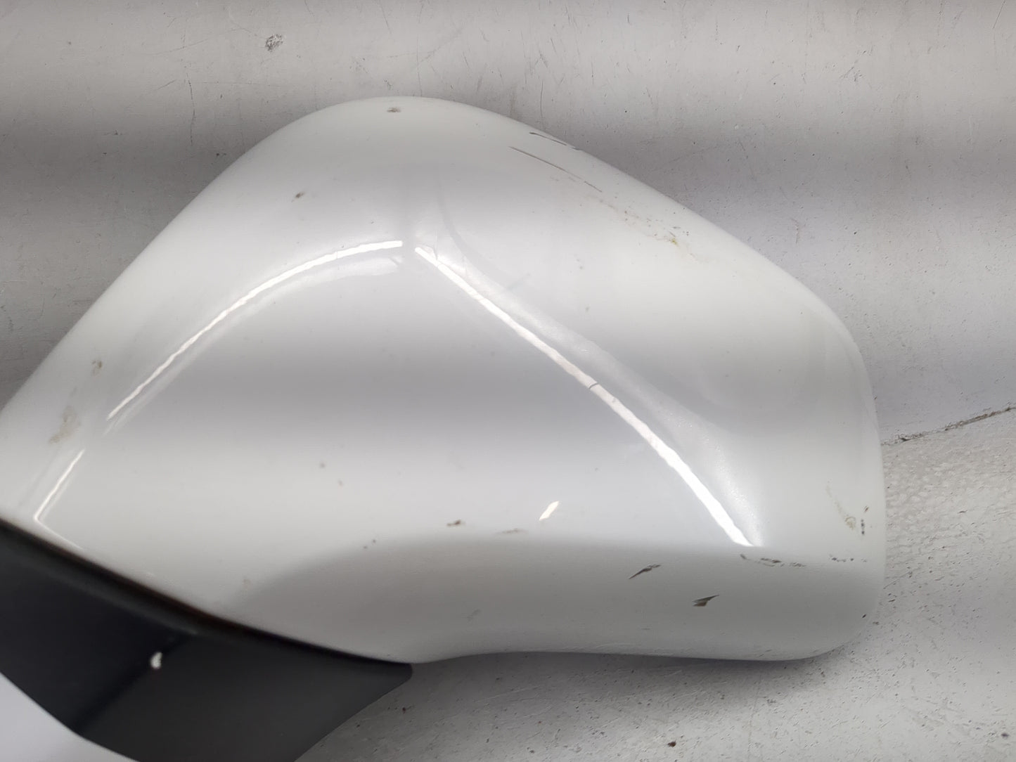 2017-2020 Chevrolet Trax Driver Side View Mirror - Left Door Mirror OEM Used - Oemusedautoparts1.com