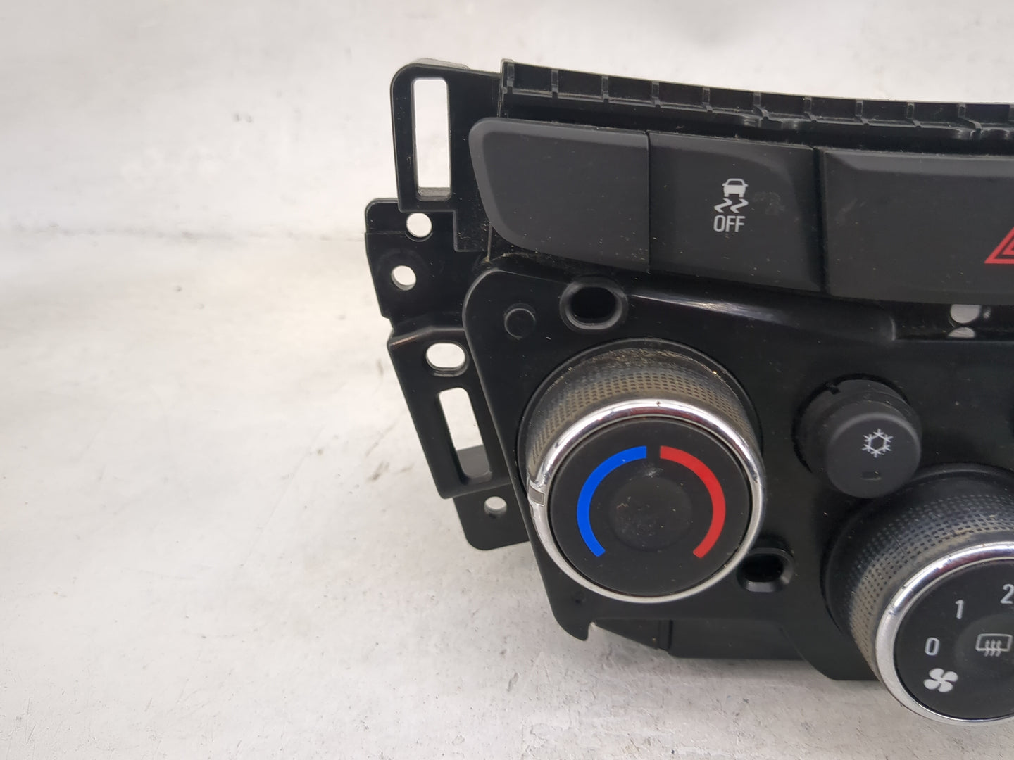 2017-2021 Chevrolet Trax Climate Control Module Temperature AC/Heater Replacement P/N:42521436 3239800000000X Fits OEM Used 