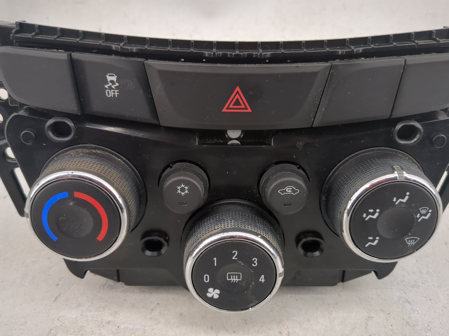 2017-2021 Chevrolet Trax Climate Control Module Temperature AC/Heater Replacement P/N:42521436 3239800000000X Fits OEM Used 