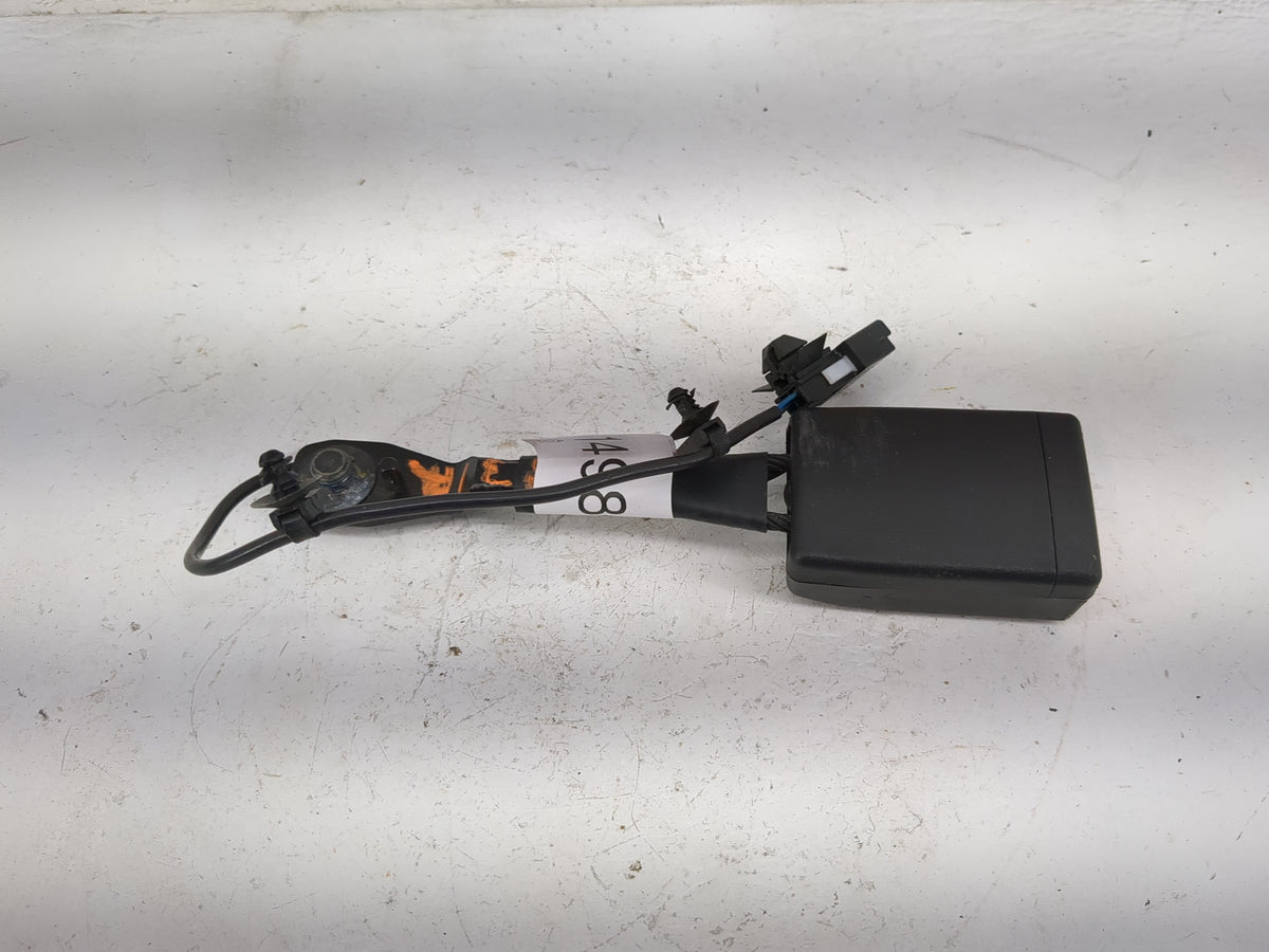 2017-2020 Chevrolet Trax Passenger Front Seatbelt Buckle 1498052 - Oemusedautoparts1.com