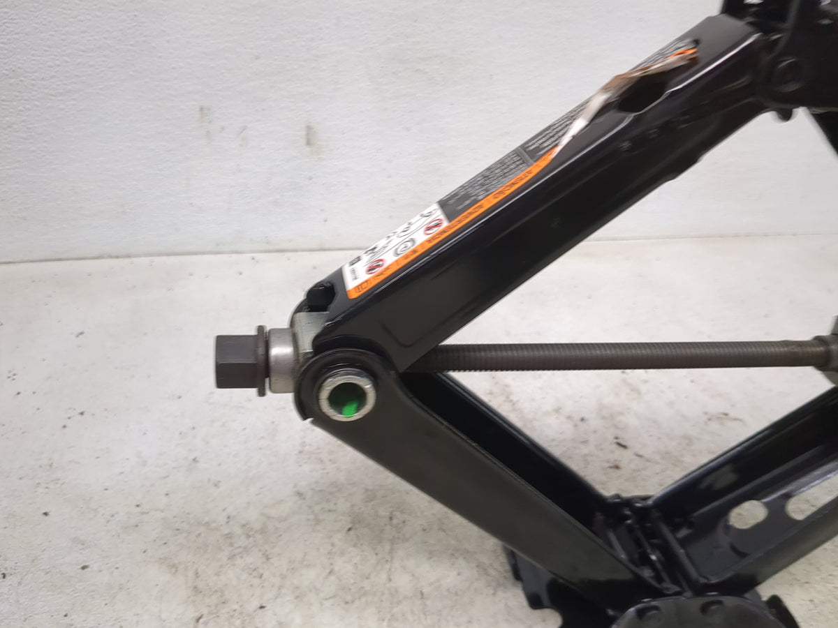 2017 Chevrolet Trax Spare Scissor Car Jack Black - Oemusedautoparts1.com