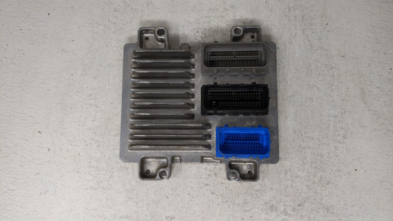2017-2018 Chevrolet Trax PCM Engine Control Computer ECU ECM PCU OEM P/N:12679097 12670309, 12695536 Fits Fits 2017 2018 201