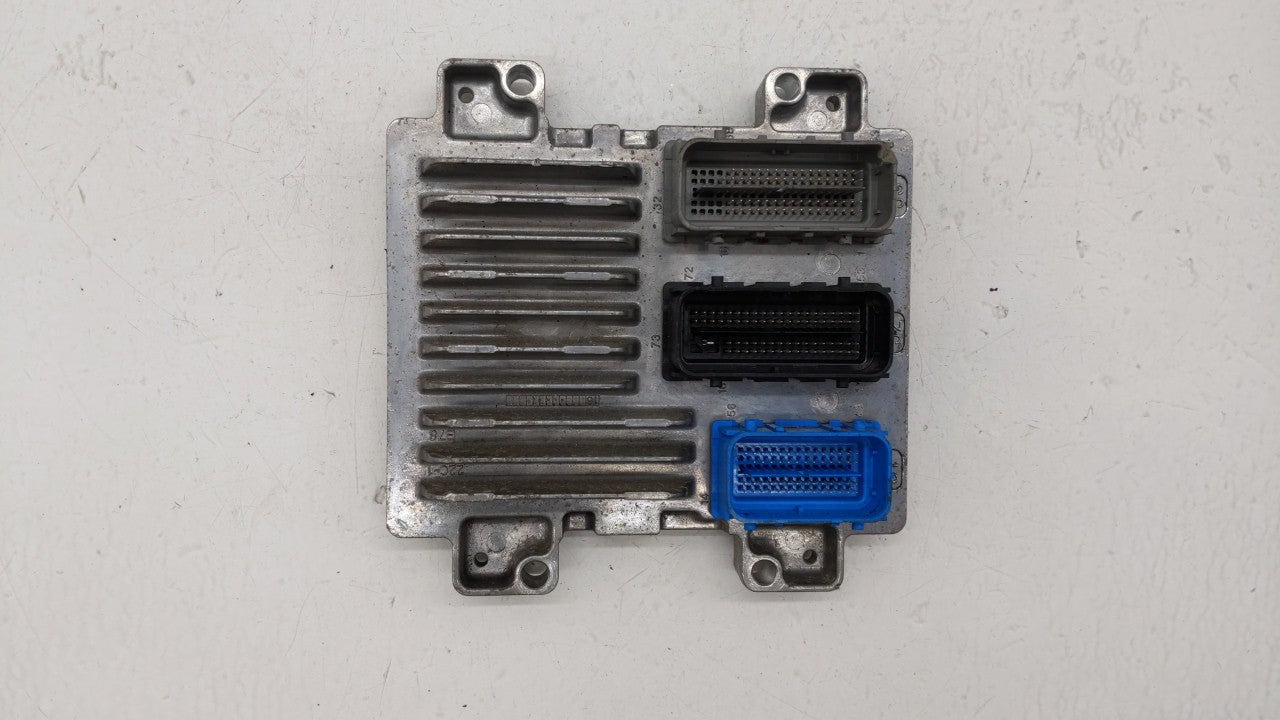 2017-2018 Chevrolet Trax PCM Engine Control Computer ECU ECM PCU OEM P/N:12668986 12679097, 12670309 Fits Fits 2017 2018 201