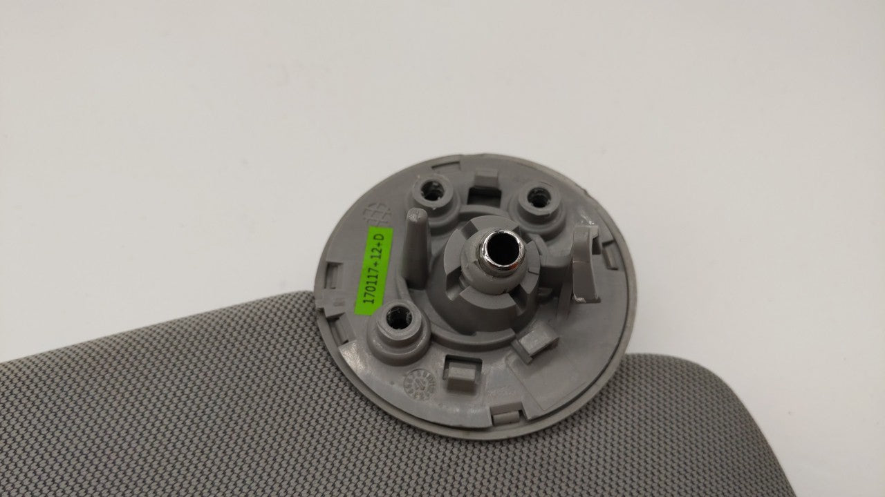 2017-2018 Chevrolet Trax Sun Visor Shade Replacement Passenger Right Mirror Fits Fits 2017 2018 OEM Used Auto Parts - Oemuse