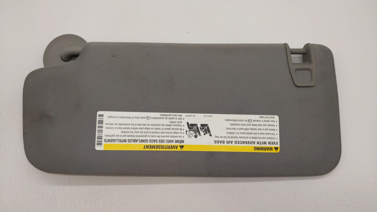 2017-2018 Chevrolet Trax Sun Visor Shade Replacement Passenger Right Mirror Fits Fits 2017 2018 OEM Used Auto Parts - Oemuse