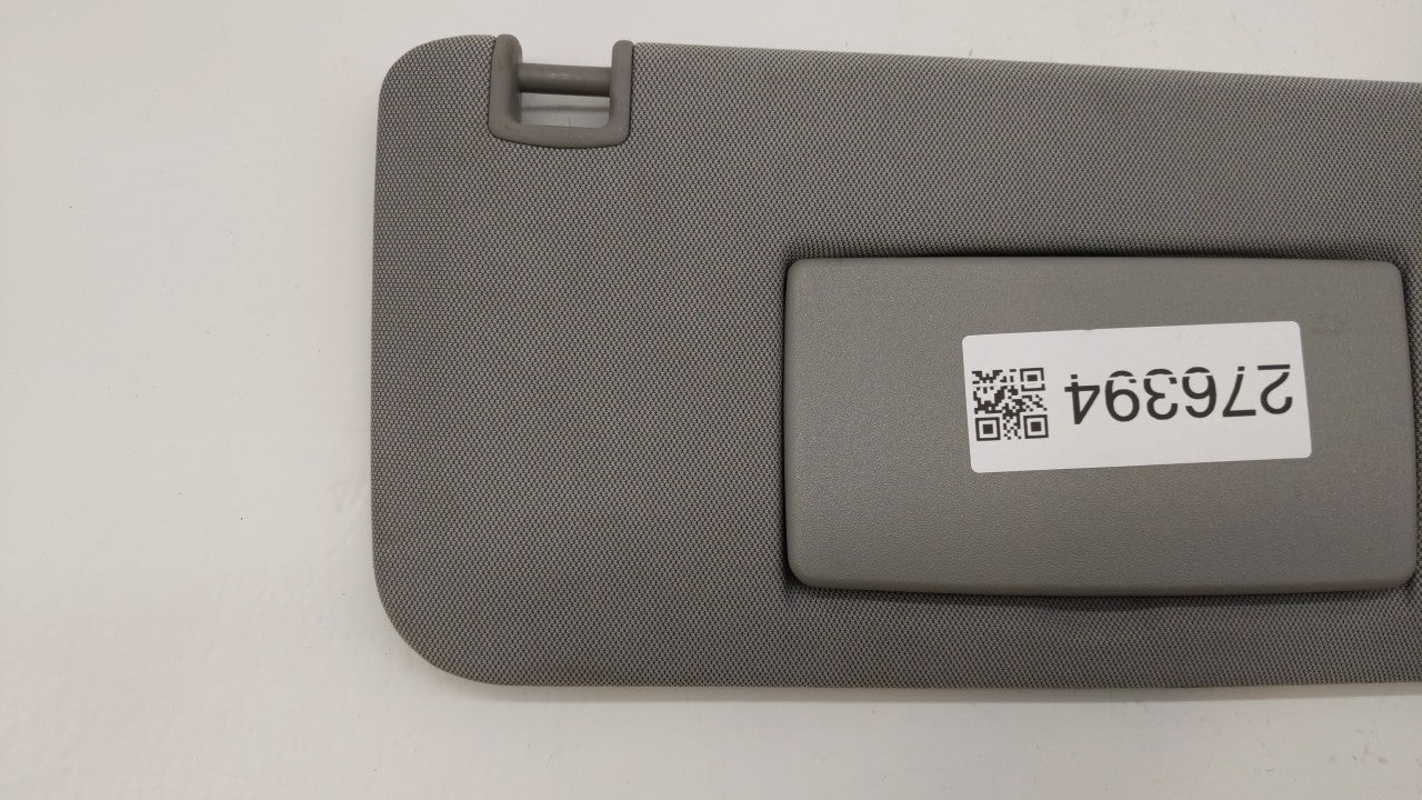 2017-2018 Chevrolet Trax Sun Visor Shade Replacement Passenger Right Mirror Fits Fits 2017 2018 OEM Used Auto Parts - Oemuse