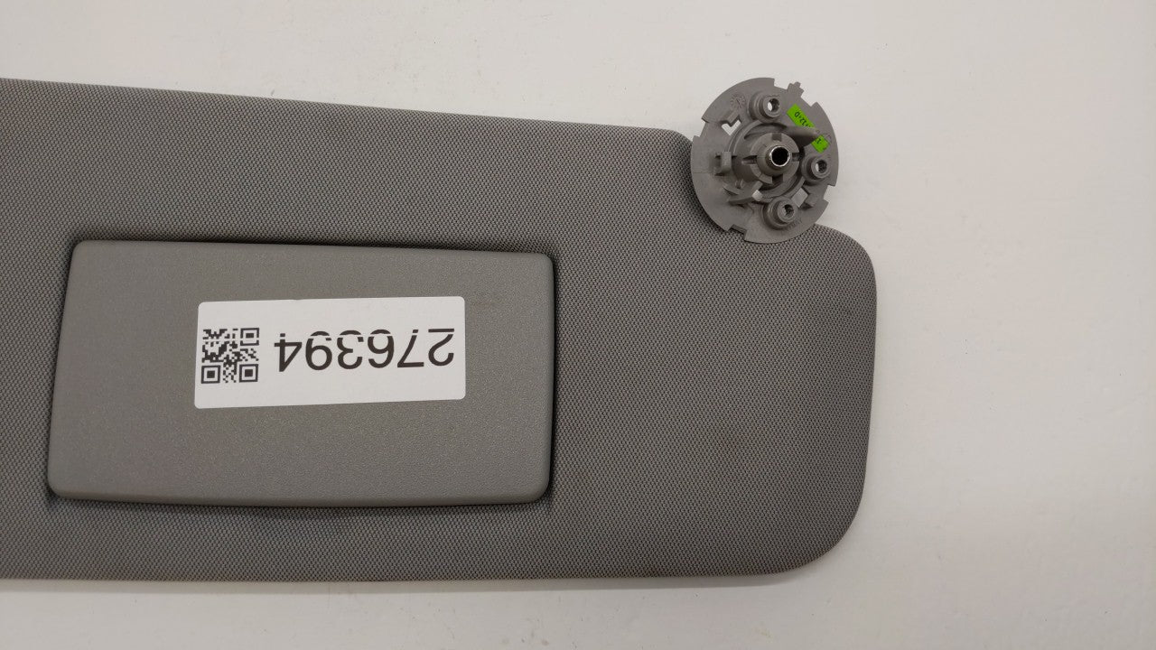 2017-2018 Chevrolet Trax Sun Visor Shade Replacement Passenger Right Mirror Fits Fits 2017 2018 OEM Used Auto Parts - Oemuse