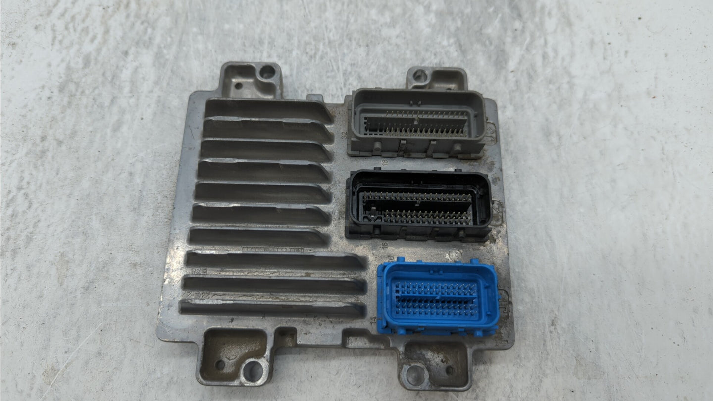 2017-2018 Chevrolet Trax PCM Engine Control Computer ECU ECM PCU OEM P/N:12668986 12695536, 12670309 Fits Fits 2017 2018 201