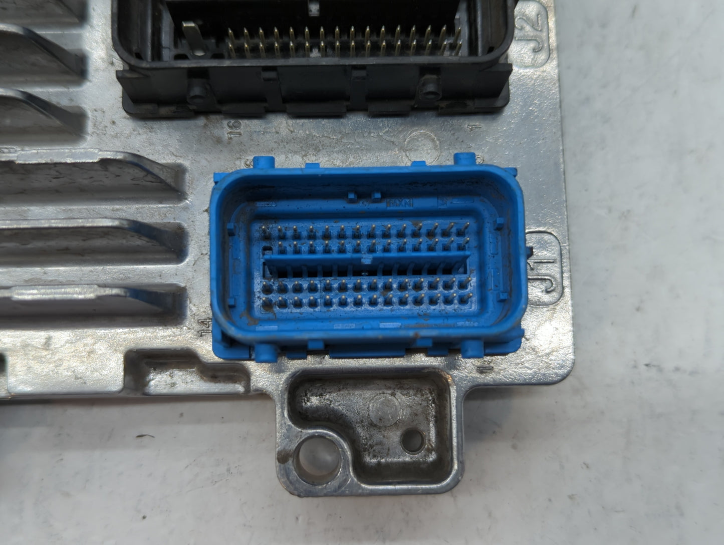 2017-2018 Chevrolet Trax PCM Engine Control Computer ECU ECM PCU OEM P/N:12668986 12685936, 12695536 Fits Fits 2017 2018 201