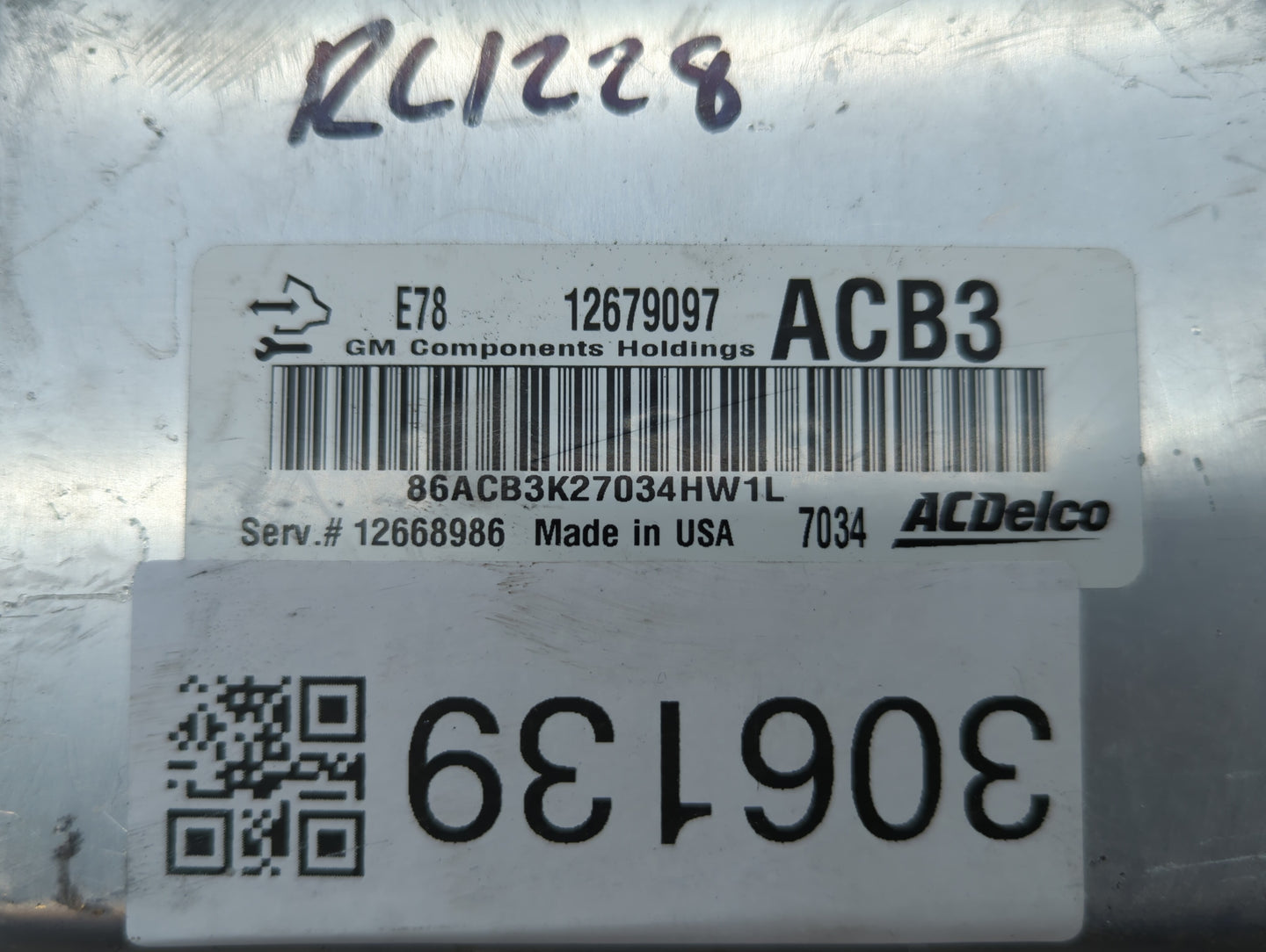 2017-2018 Chevrolet Trax PCM Engine Control Computer ECU ECM PCU OEM P/N:12668986 12685936, 12695536 Fits Fits 2017 2018 201