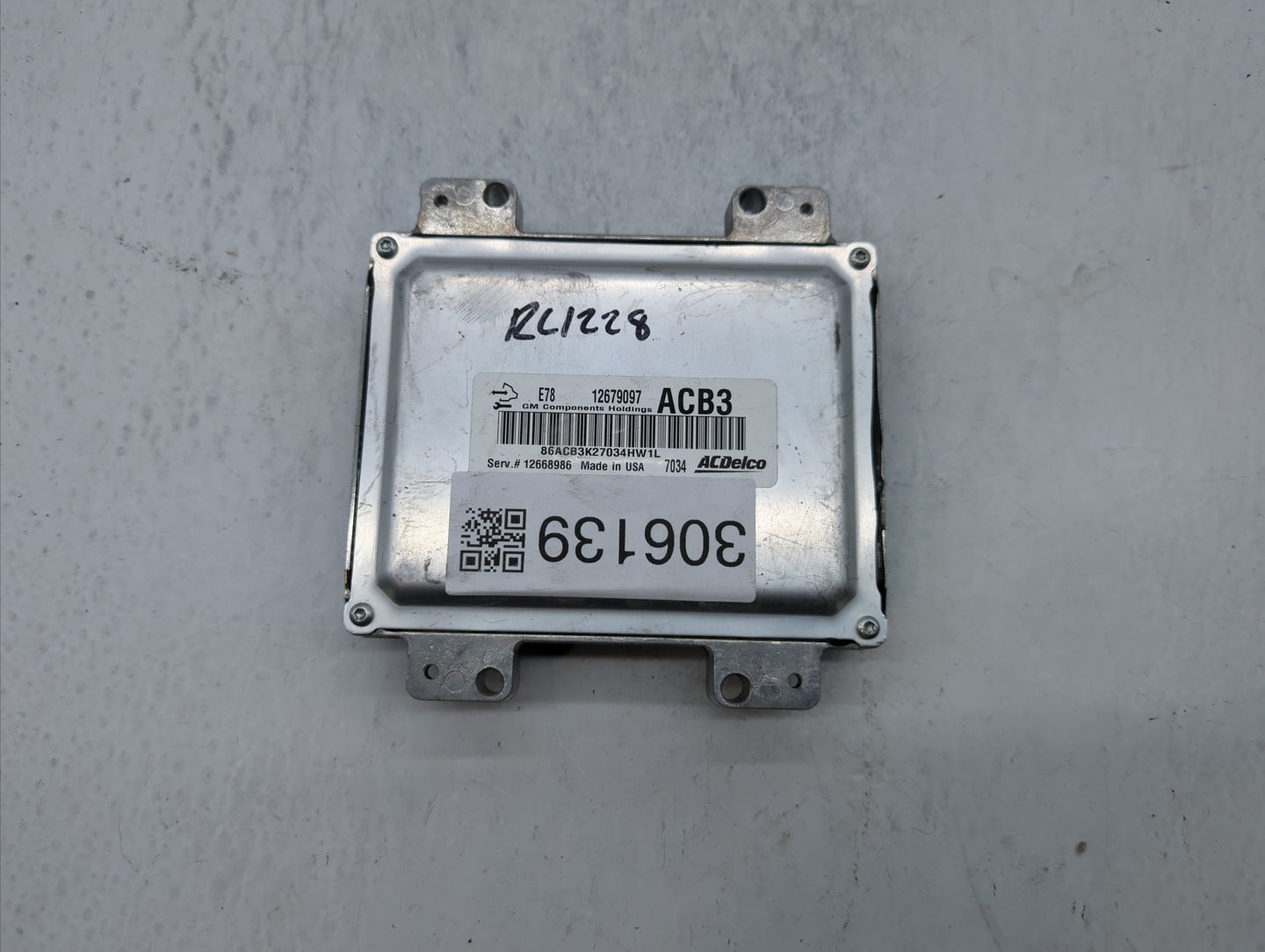 2017-2018 Chevrolet Trax PCM Engine Control Computer ECU ECM PCU OEM P/N:12668986 12685936, 12695536 Fits Fits 2017 2018 201