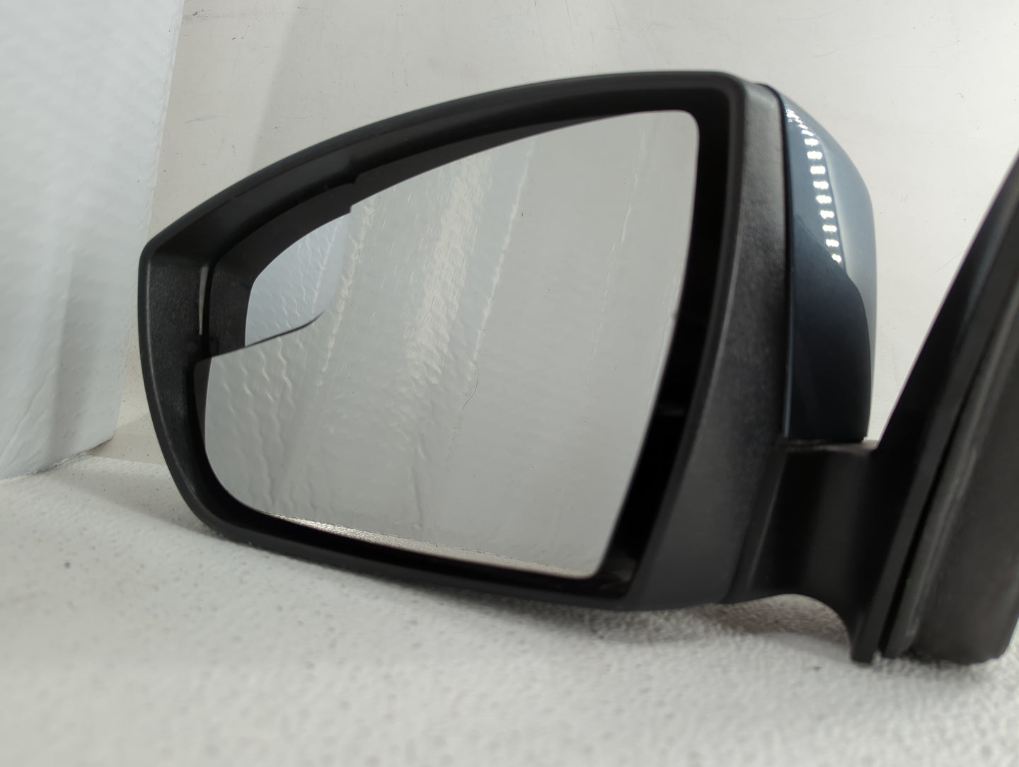 2017-2020 Chevrolet Trax Driver Side View Mirror - Left Door Mirror OEM Used - Oemusedautoparts1.com