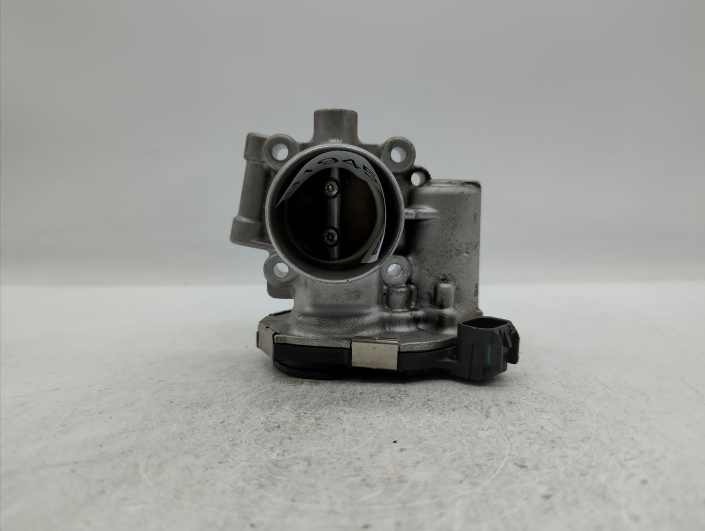 2013-2018 Chevrolet Trax Throttle Body P/N:12644239AA 55565489, 55581662 Fits Fits 2011 2012 2013 2014 2015 2016 2017 2018 2