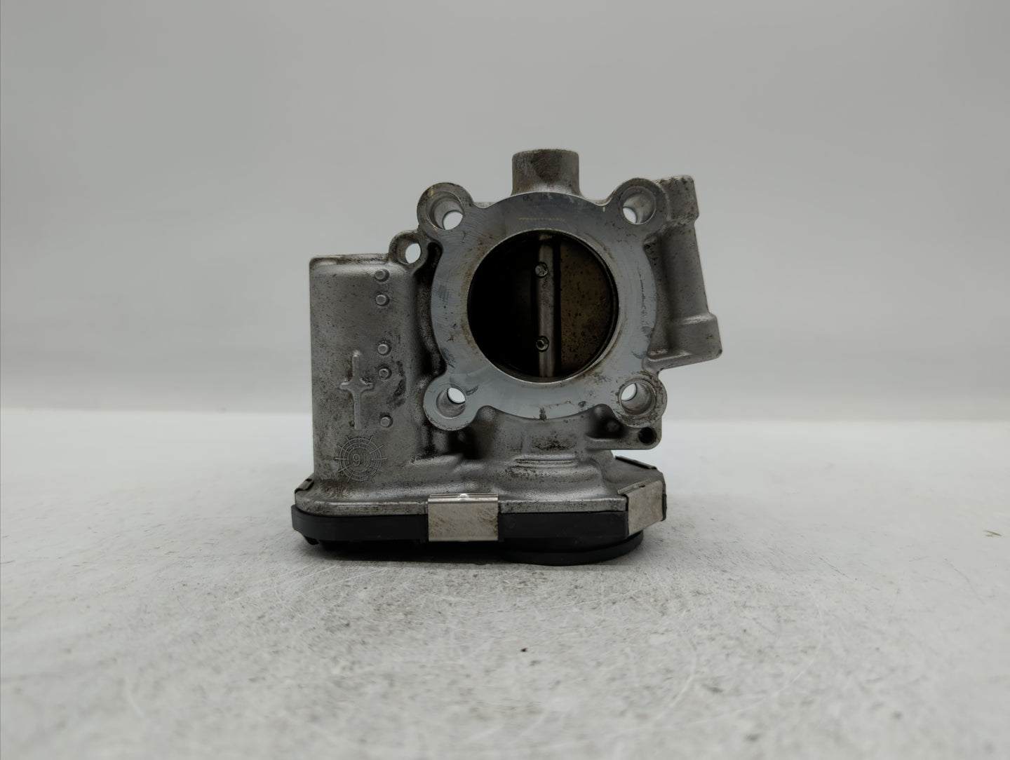 2013-2018 Chevrolet Trax Throttle Body P/N:12644239AA 55565489, 55581662 Fits Fits 2011 2012 2013 2014 2015 2016 2017 2018 2