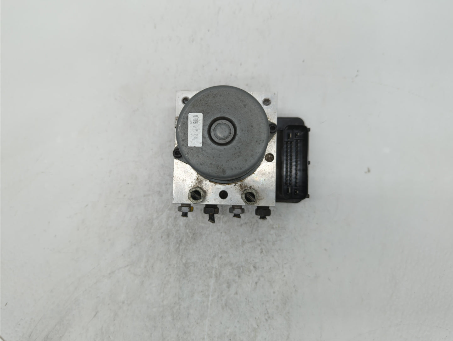 2017-2018 Chevrolet Trax ABS Pump Control Module Replacement P/N:42643519 42520669, 42563014 Fits Fits 2017 2018 2019 OEM Us