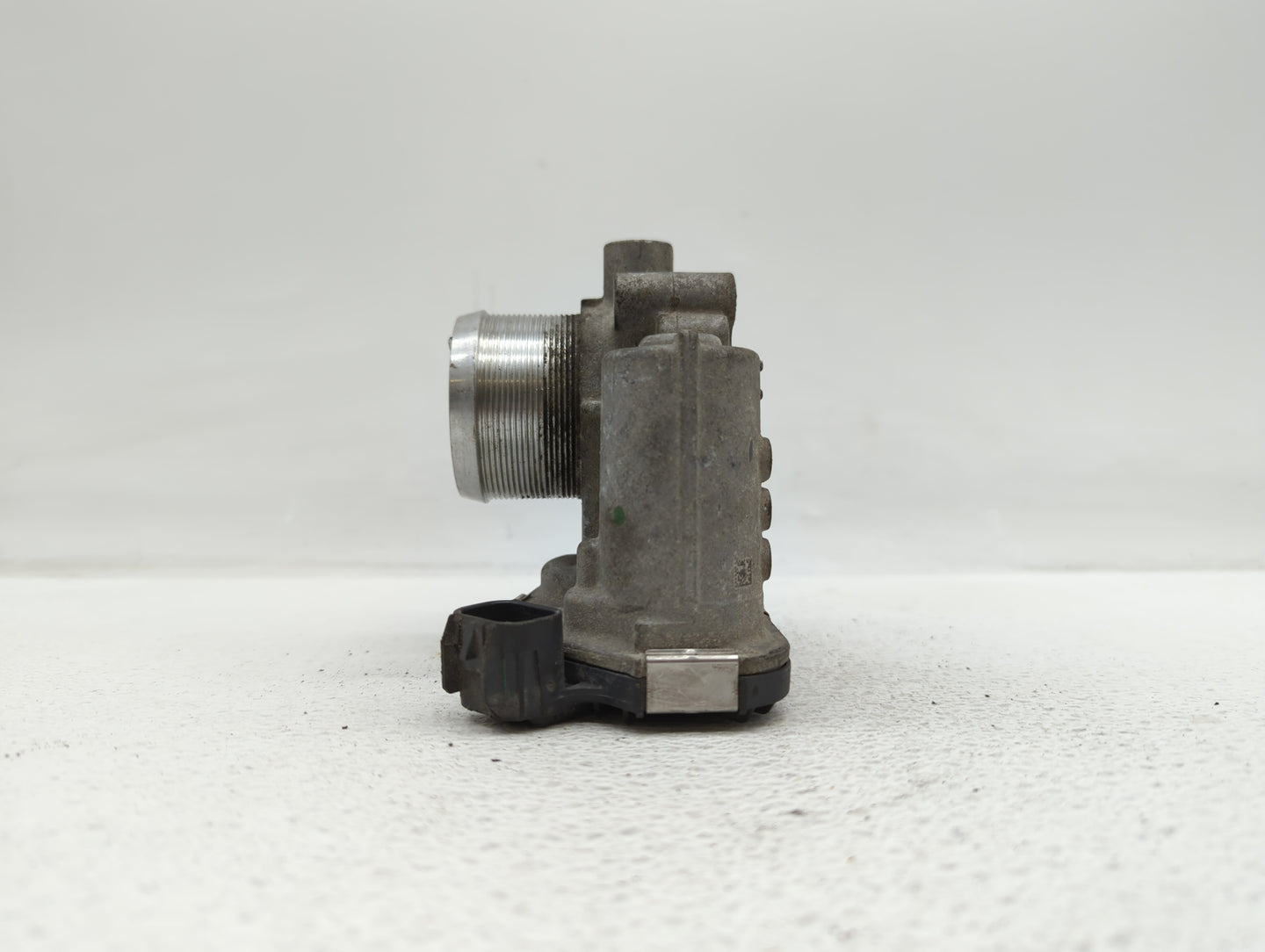 2013-2018 Chevrolet Trax Throttle Body P/N:55581662 12644239AA, 55565489 Fits Fits 2011 2012 2013 2014 2015 2016 2017 2018 2