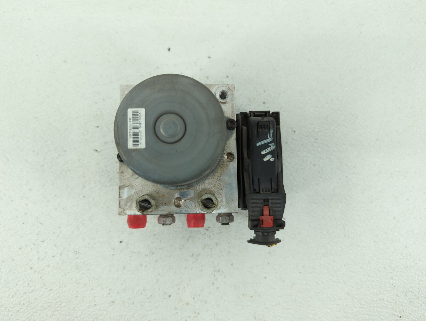 2017 Chevrolet Trax ABS Pump Control Module Replacement P/N:42520669 Fits OEM Used Auto Parts - Oemusedautoparts1.com