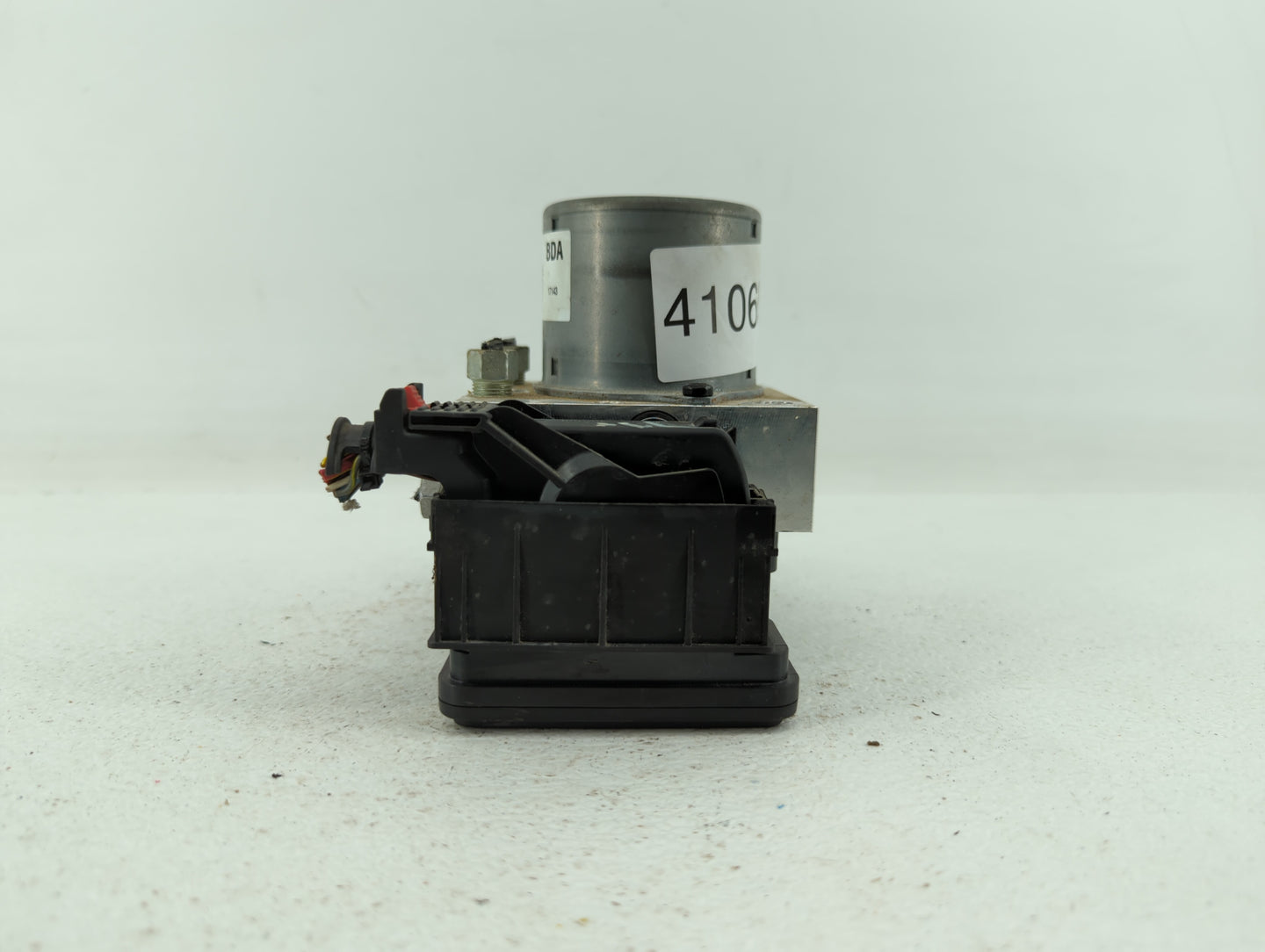 2017 Chevrolet Trax ABS Pump Control Module Replacement P/N:42520669 Fits OEM Used Auto Parts - Oemusedautoparts1.com