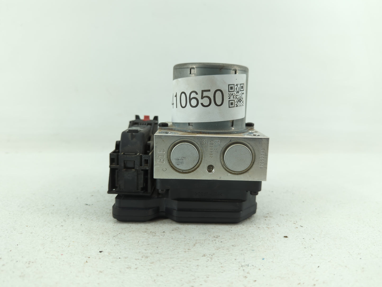 2017 Chevrolet Trax ABS Pump Control Module Replacement P/N:42520669 Fits OEM Used Auto Parts - Oemusedautoparts1.com
