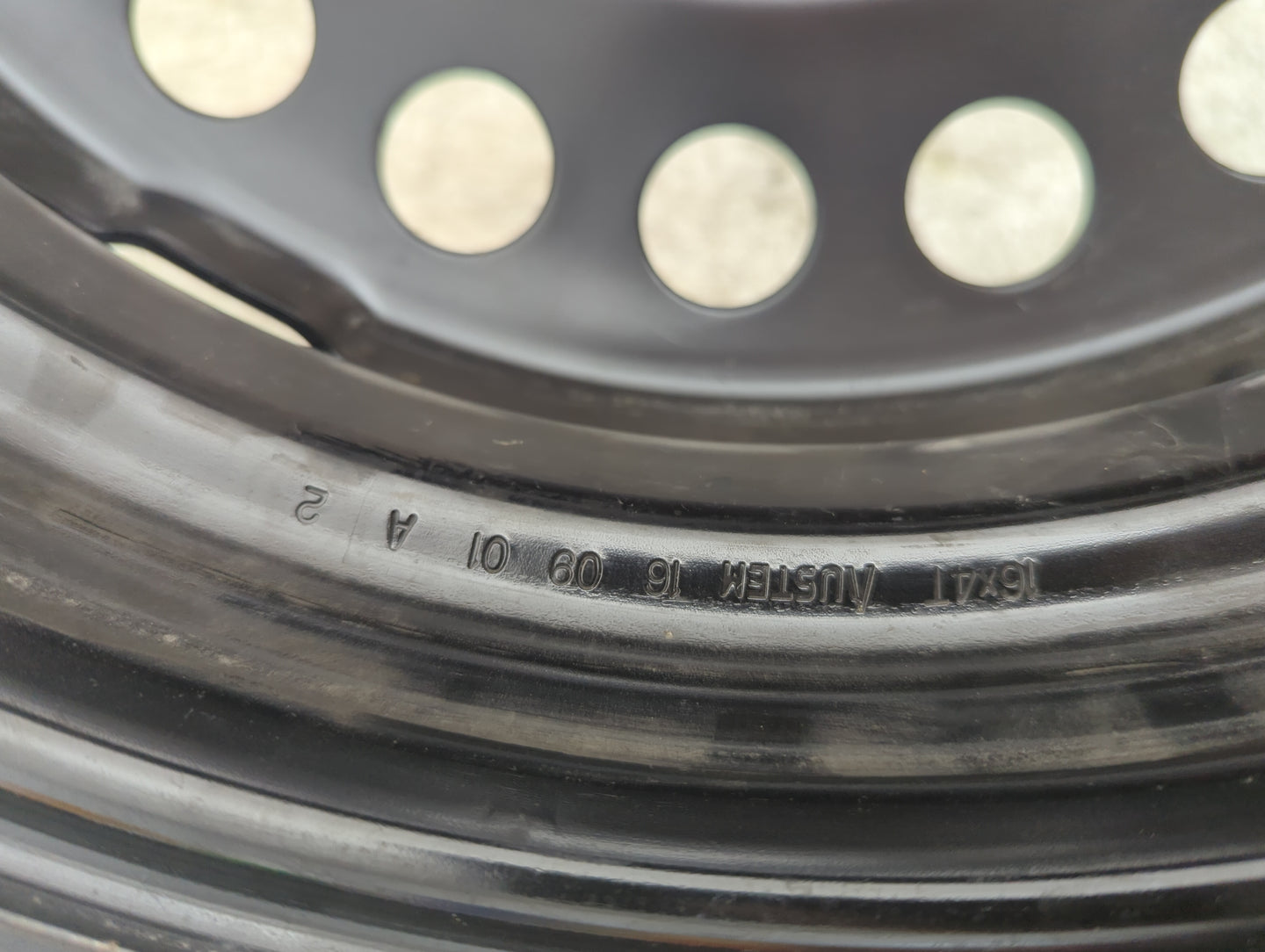2017 Chevrolet Trax Spare Donut Tire Wheel Rim Oem 5036735 - Oemusedautoparts1.com