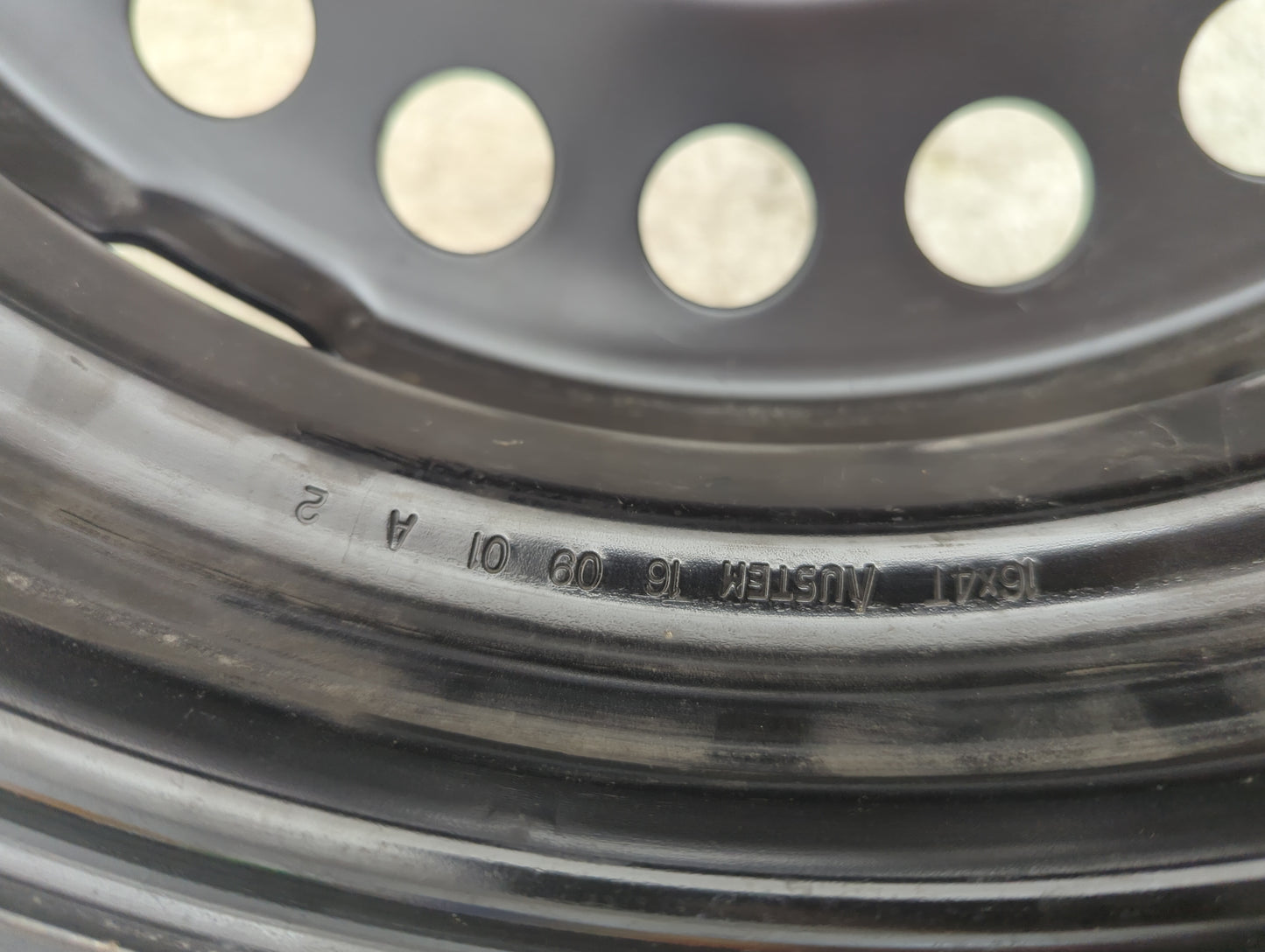 2017 Chevrolet Trax Spare Donut Tire Wheel Rim Oem 5036735 - Oemusedautoparts1.com