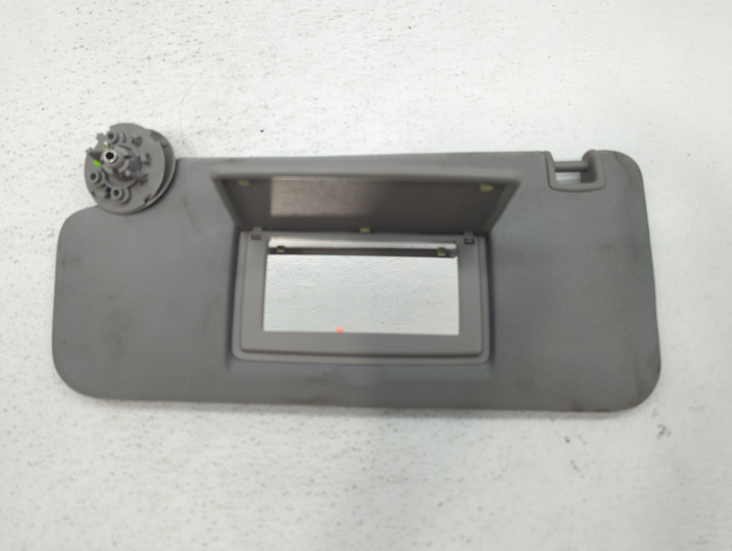 2017-2021 Chevrolet Trax Sun Visor Shade Replacement Passenger Right Mirror Fits Fits 2017 2018 2019 2020 2021 OEM Used Auto