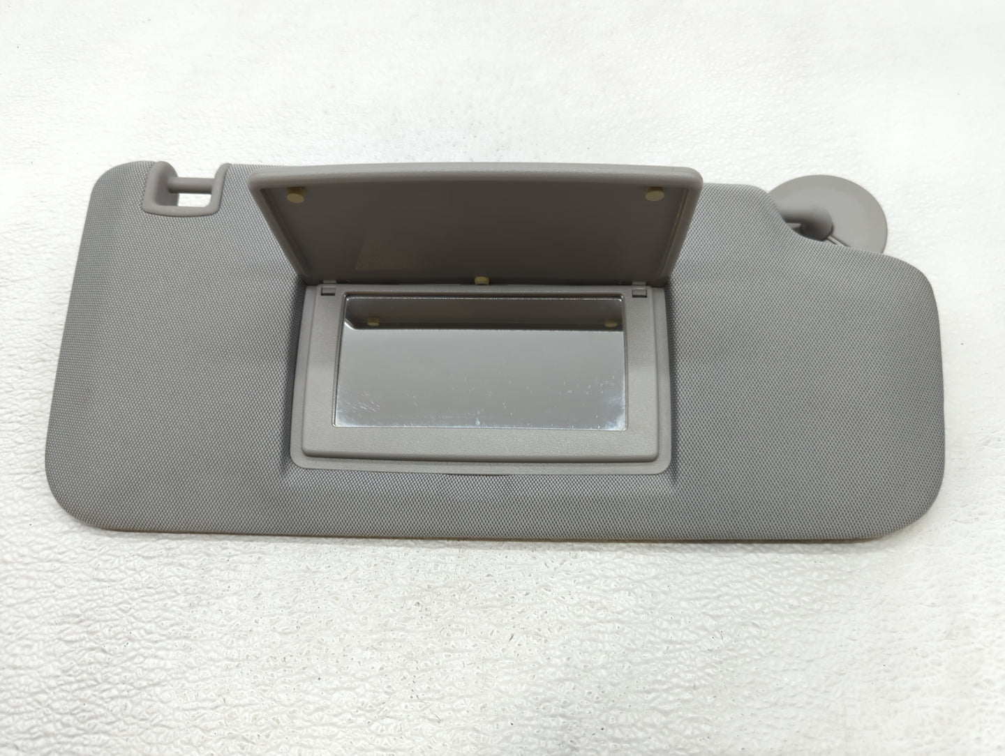 2017-2021 Chevrolet Trax Sun Visor Shade Replacement Passenger Right Mirror Fits Fits 2017 2018 2019 2020 2021 OEM Used Auto