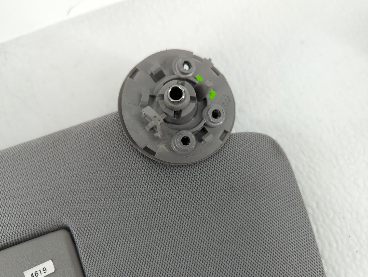 2017-2021 Chevrolet Trax Sun Visor Shade Replacement Passenger Right Mirror Fits Fits 2017 2018 2019 2020 2021 OEM Used Auto