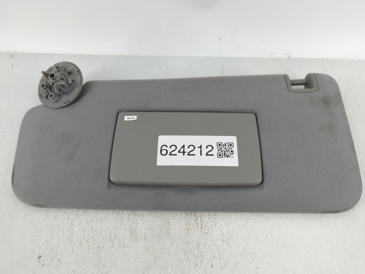 2017-2021 Chevrolet Trax Sun Visor Shade Replacement Driver Left Mirror Fits Fits 2017 2018 2019 2020 2021 OEM Used Auto Par