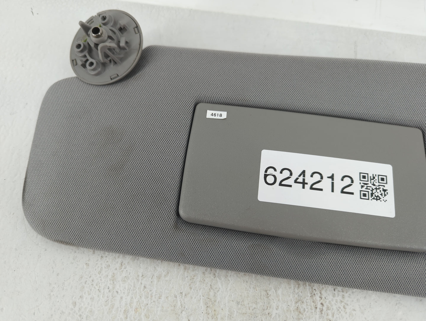 2017-2021 Chevrolet Trax Sun Visor Shade Replacement Driver Left Mirror Fits Fits 2017 2018 2019 2020 2021 OEM Used Auto Par