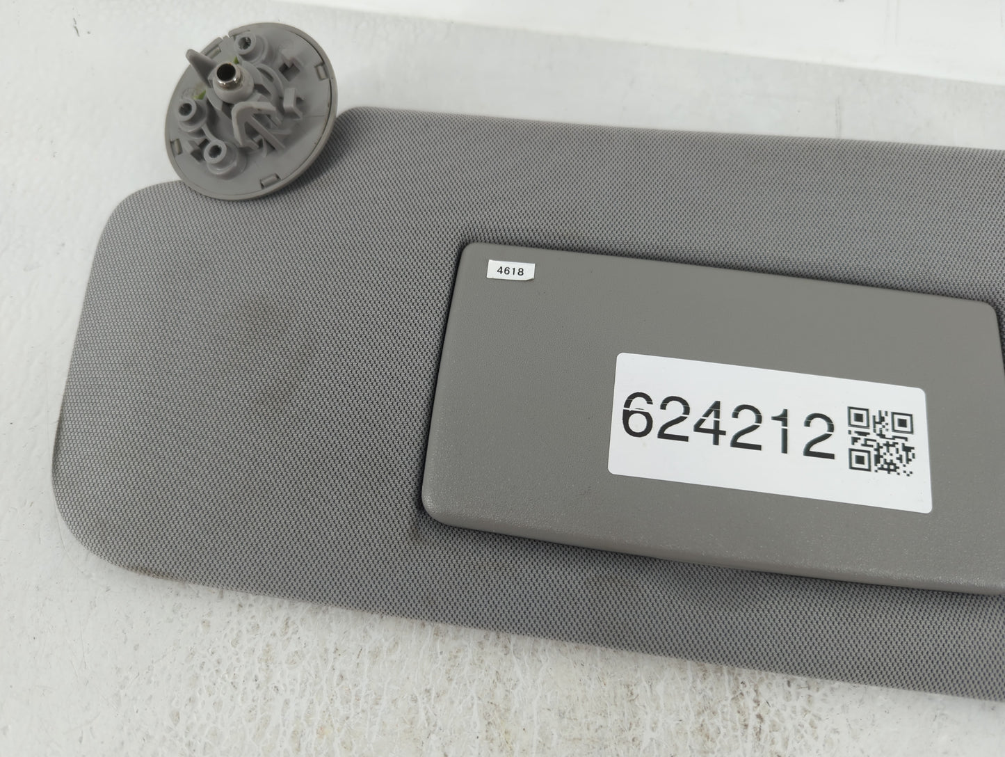 2017-2021 Chevrolet Trax Sun Visor Shade Replacement Driver Left Mirror Fits Fits 2017 2018 2019 2020 2021 OEM Used Auto Par