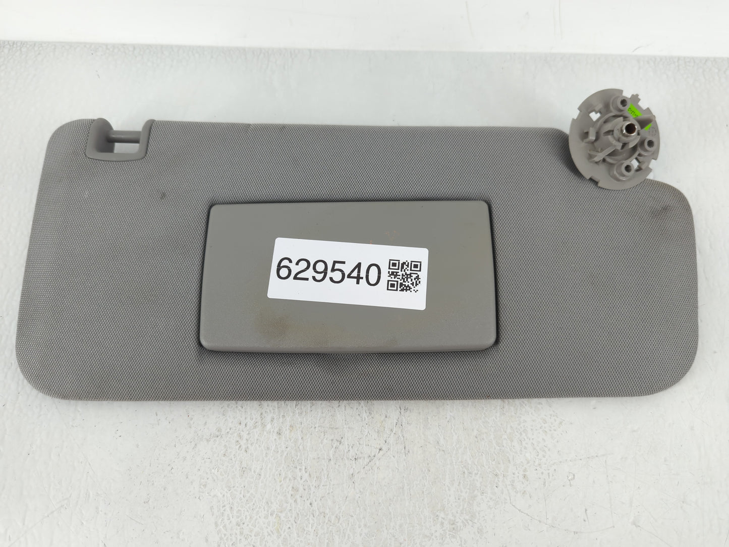 2017-2021 Chevrolet Trax Sun Visor Shade Replacement Passenger Right Mirror Fits Fits 2017 2018 2019 2020 2021 OEM Used Auto