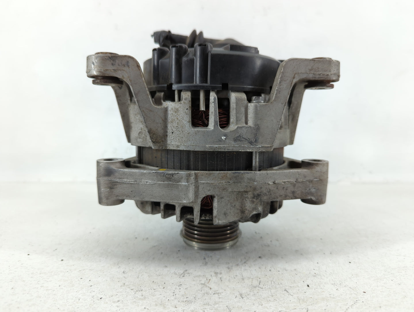 2013-2021 Chevrolet Trax Alternator Replacement Generator Charging Assembly Engine OEM P/N:2619573 B 13597226 Fits OEM Used 