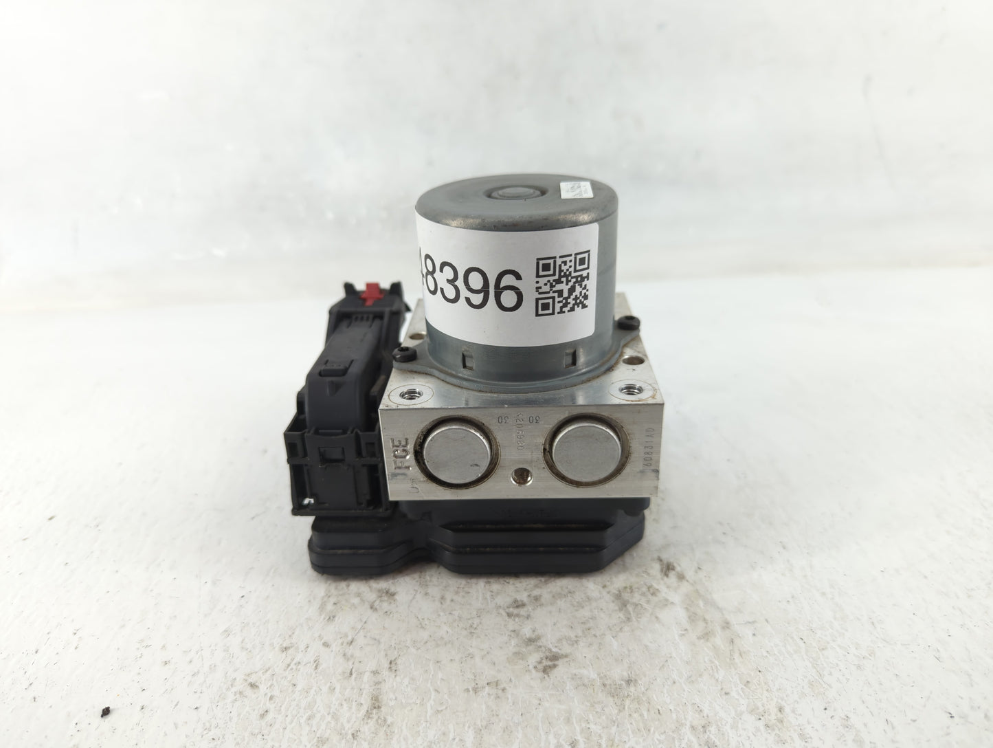 2017-2021 Chevrolet Trax ABS Pump Control Module Replacement P/N:42520669 Fits Fits 2017 2018 2019 2020 2021 OEM Used Auto P