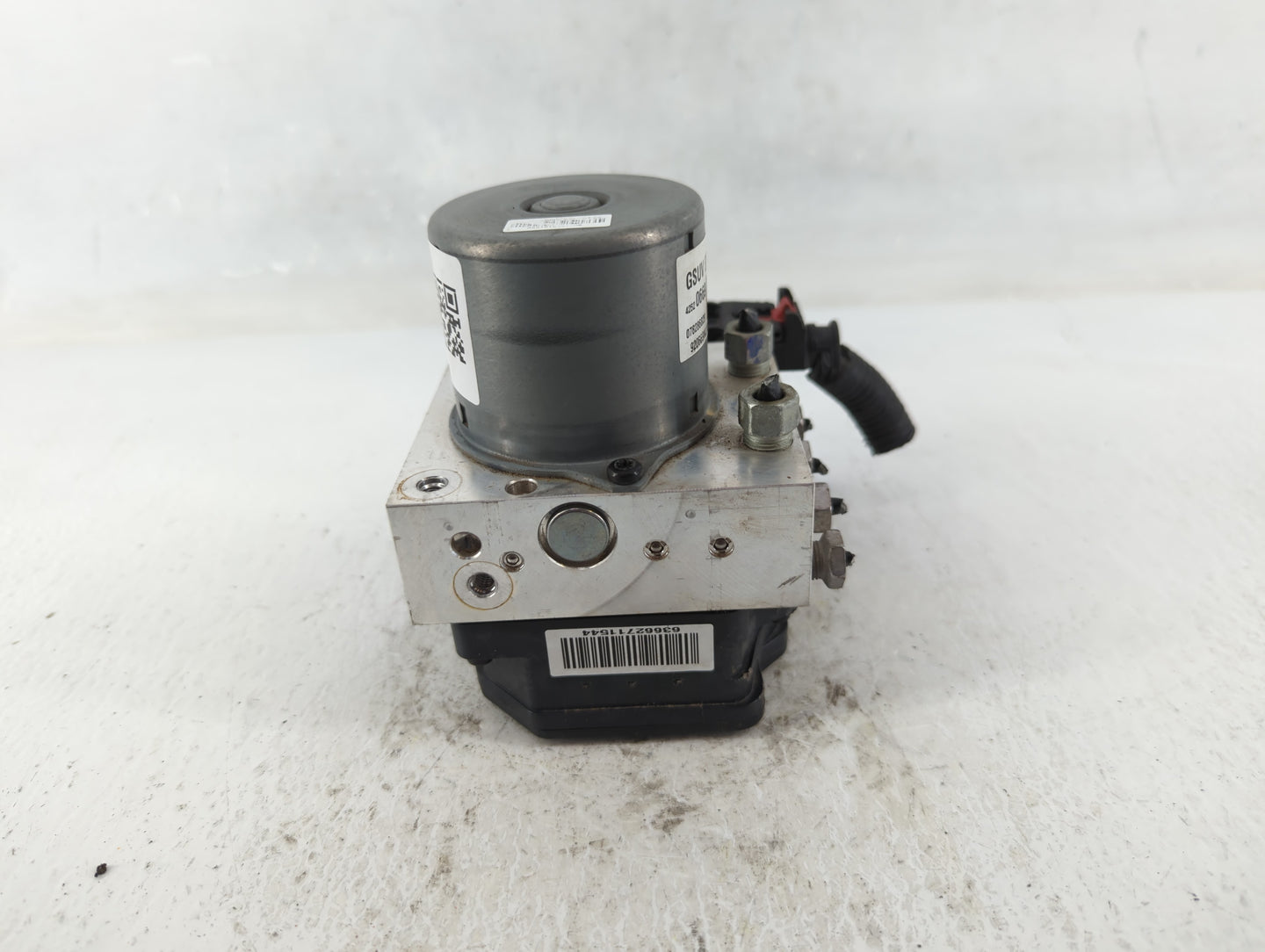 2017-2021 Chevrolet Trax ABS Pump Control Module Replacement P/N:42520669 Fits Fits 2017 2018 2019 2020 2021 OEM Used Auto P