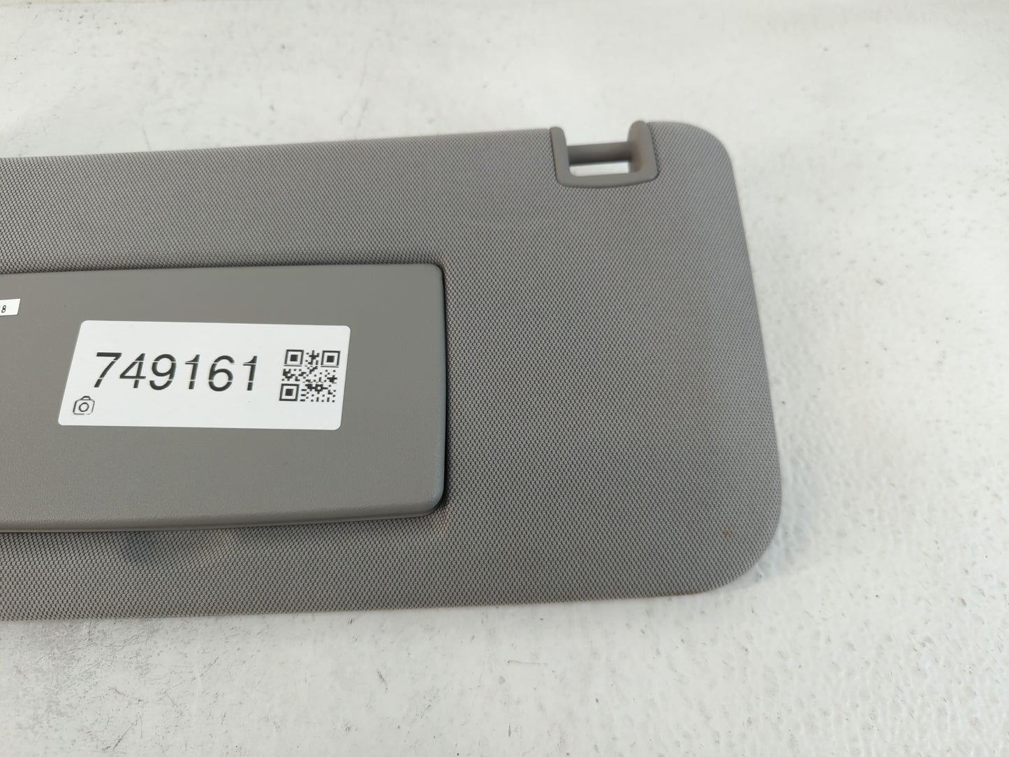 2017-2020 Chevrolet Trax Sun Visor Shade Replacement Passenger Right Mirror Fits Fits 2017 2018 2019 2020 OEM Used Auto Part