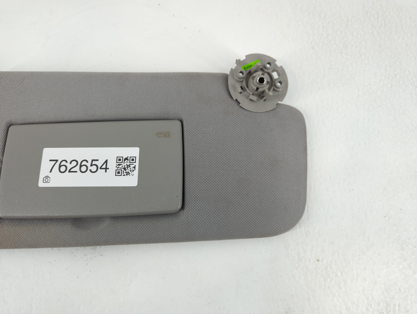 2017-2021 Chevrolet Trax Sun Visor Shade Replacement Passenger Right Mirror Fits Fits 2017 2018 2019 2020 2021 OEM Used Auto