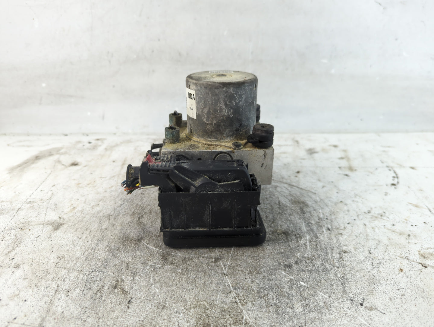 2017-2021 Chevrolet Trax ABS Pump Control Module Replacement P/N:42520669 Fits Fits 2017 2018 2019 2020 2021 OEM Used Auto P