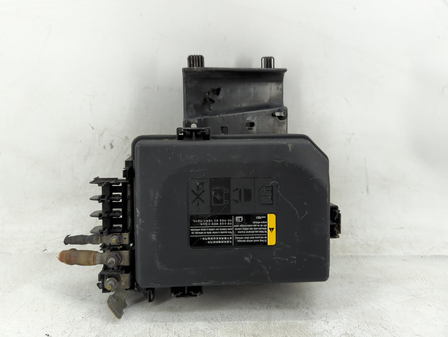 2016-2018 Chevrolet Volt Fusebox Fuse Box Panel Relay Module P/N:84016065 Fits Fits 2016 2017 2018 OEM Used Auto Parts - Oem