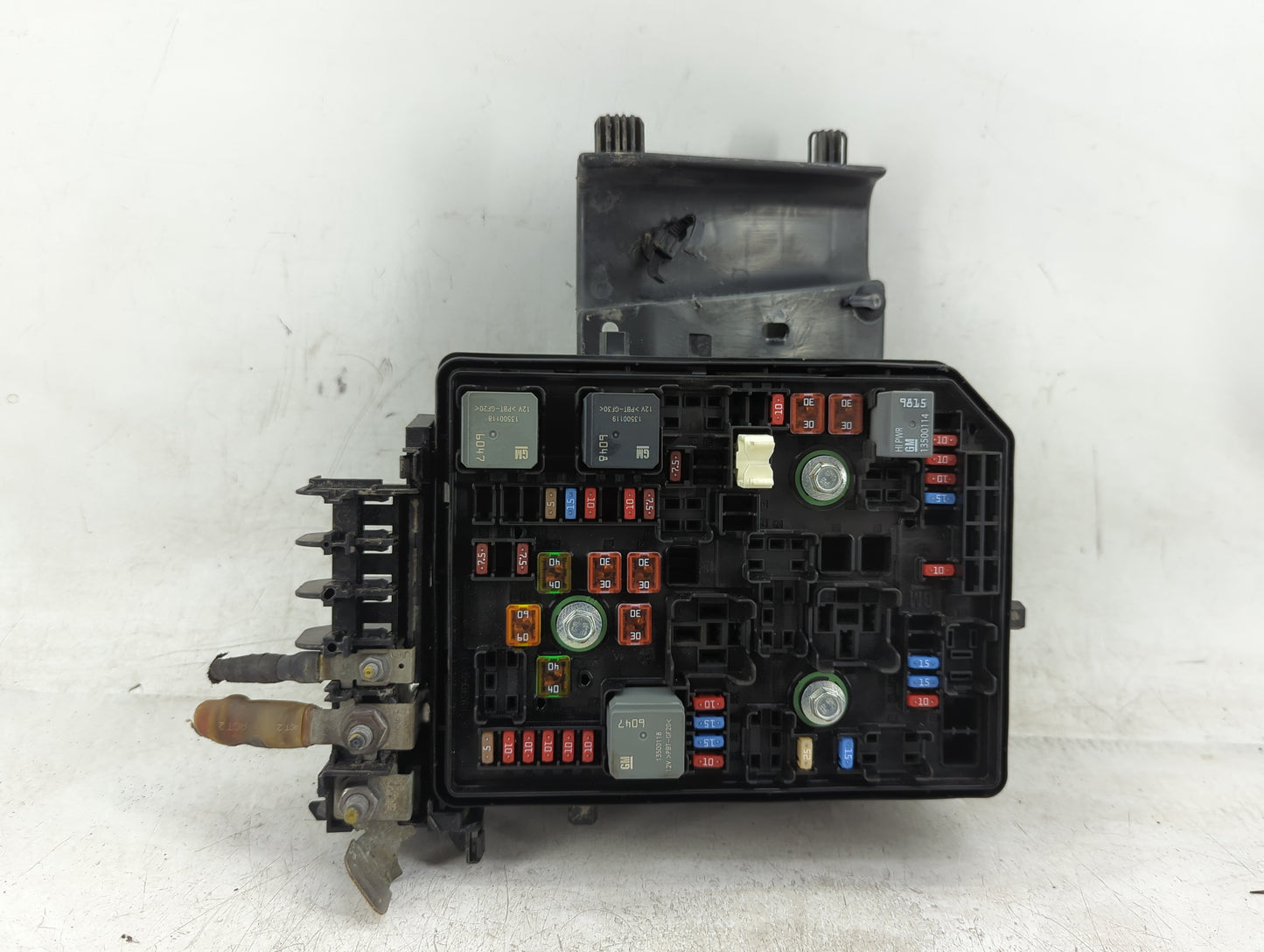 2016-2018 Chevrolet Volt Fusebox Fuse Box Panel Relay Module P/N:84016065 Fits Fits 2016 2017 2018 OEM Used Auto Parts - Oem