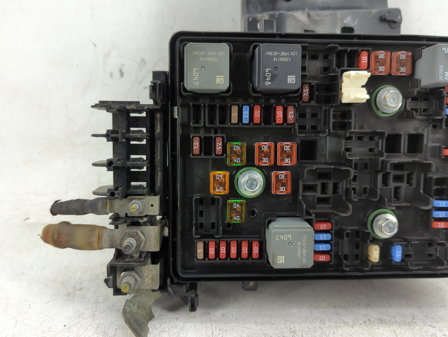 2016-2018 Chevrolet Volt Fusebox Fuse Box Panel Relay Module P/N:84016065 Fits Fits 2016 2017 2018 OEM Used Auto Parts - Oem