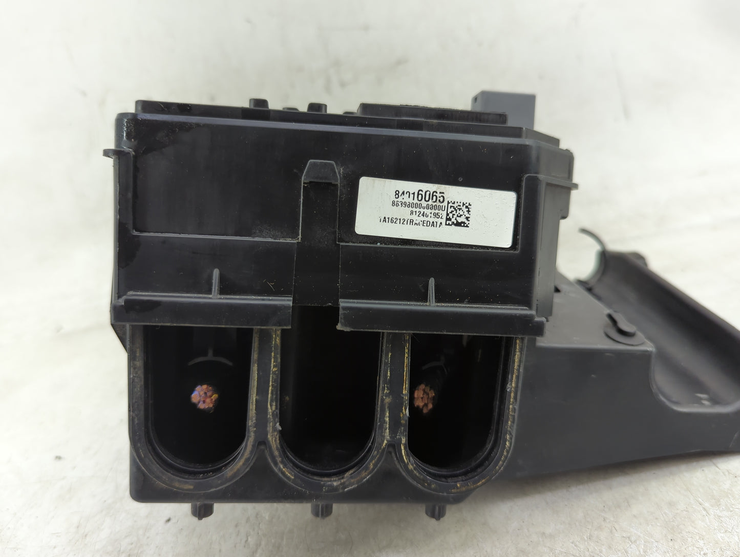 2016-2018 Chevrolet Volt Fusebox Fuse Box Panel Relay Module P/N:84016065 Fits Fits 2016 2017 2018 OEM Used Auto Parts - Oem