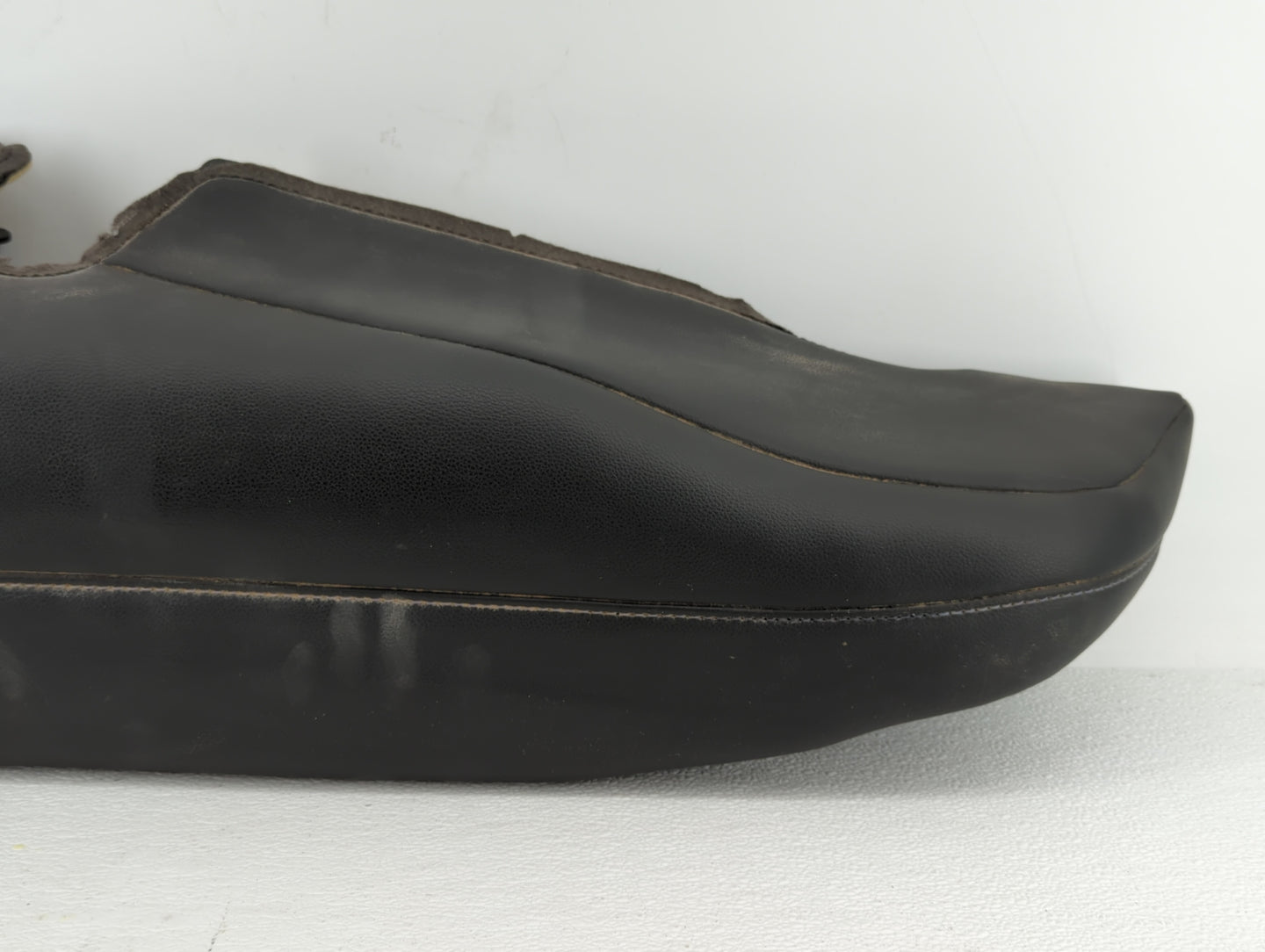 2016-2017 Chevrolet Volt Air Bag Passenger Right Knee OEM P/N:160421005 Fits Fits 2016 2017 OEM Used Auto Parts - Oemusedaut