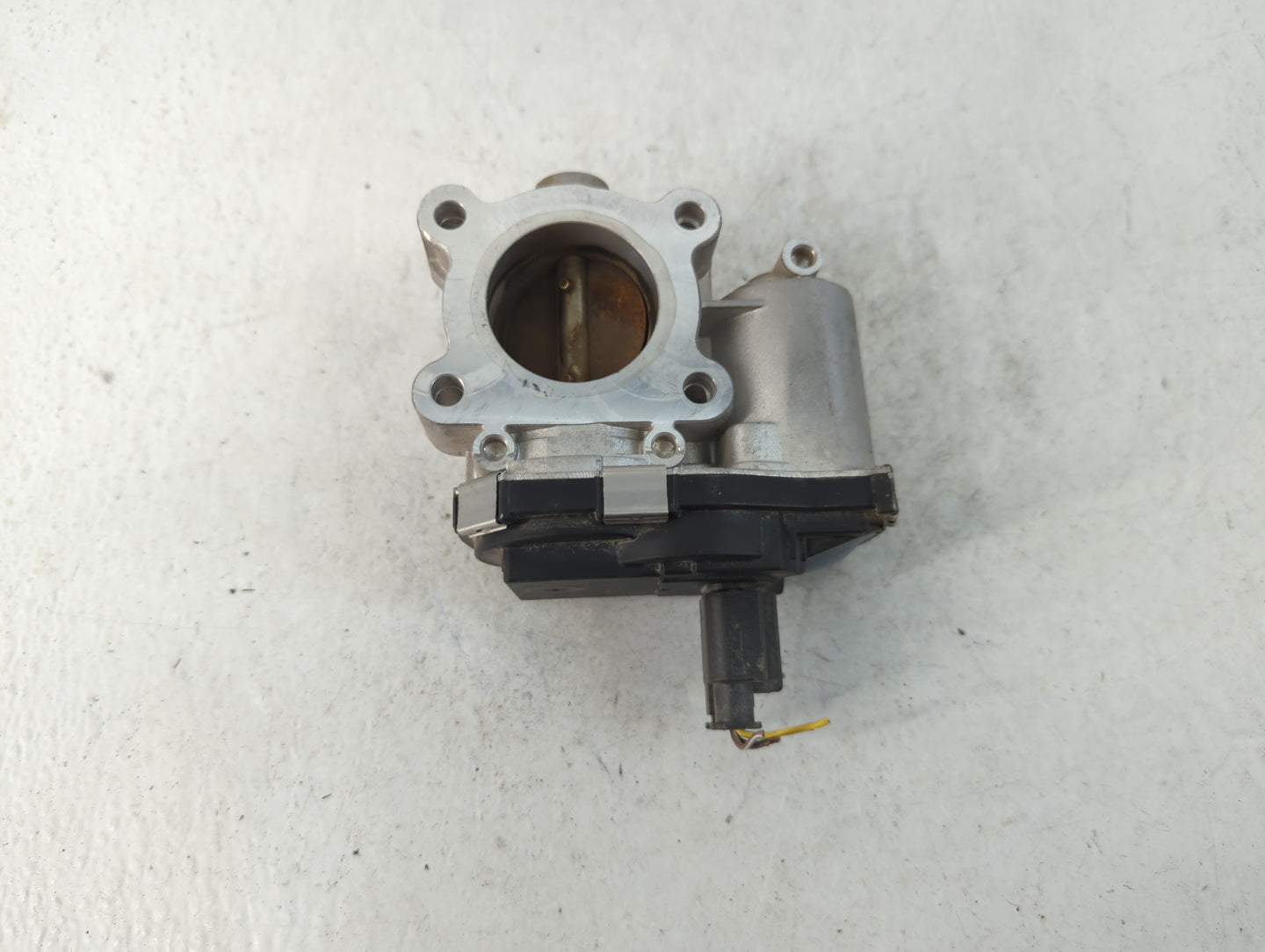 2016-2019 Chevrolet Volt Throttle Body P/N:12673013 Fits Fits 2016 2017 2018 2019 OEM Used Auto Parts - Oemusedautoparts1.co
