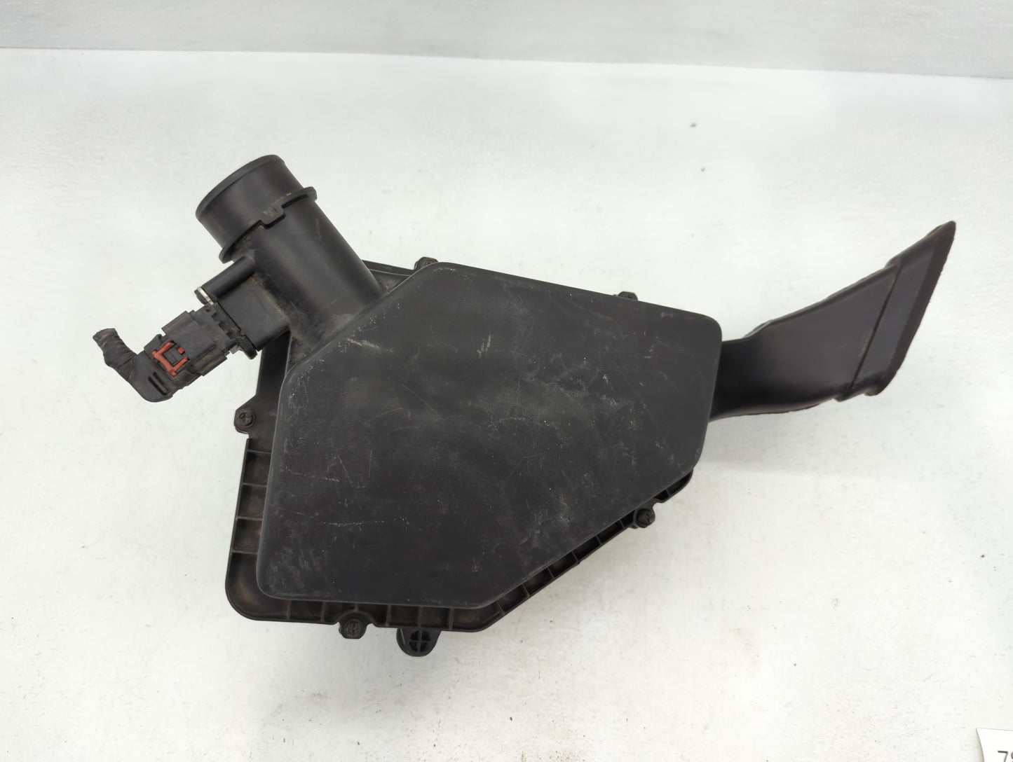 2016-2019 Chevrolet Volt Air Cleaner Intake-duct Hose Tube - Oemusedautoparts1.com