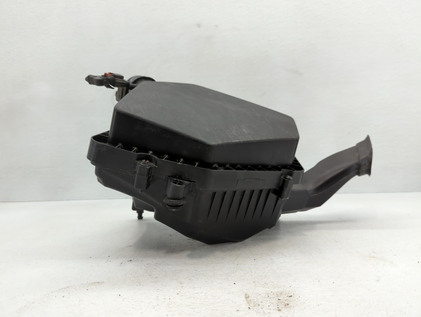 2016-2019 Chevrolet Volt Air Cleaner Intake-duct Hose Tube - Oemusedautoparts1.com