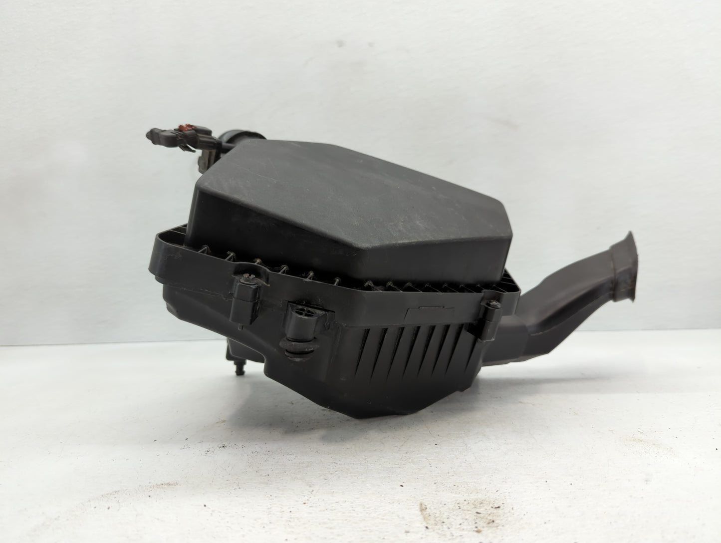 2016-2019 Chevrolet Volt Air Cleaner Intake-duct Hose Tube - Oemusedautoparts1.com