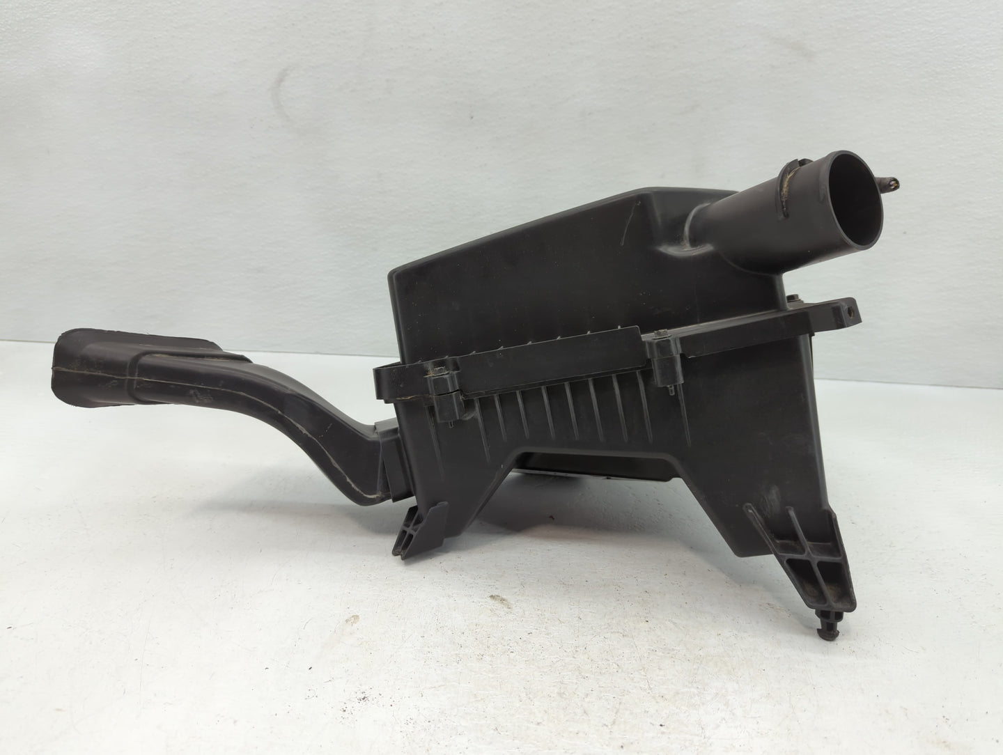 2016-2019 Chevrolet Volt Air Cleaner Intake-duct Hose Tube - Oemusedautoparts1.com