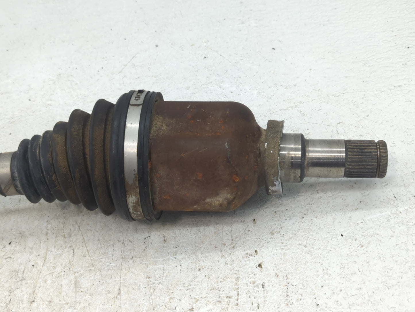 2016-2019 Chevrolet Volt Axle Shaft Front Passenger Cv C/v - Oemusedautoparts1.com
