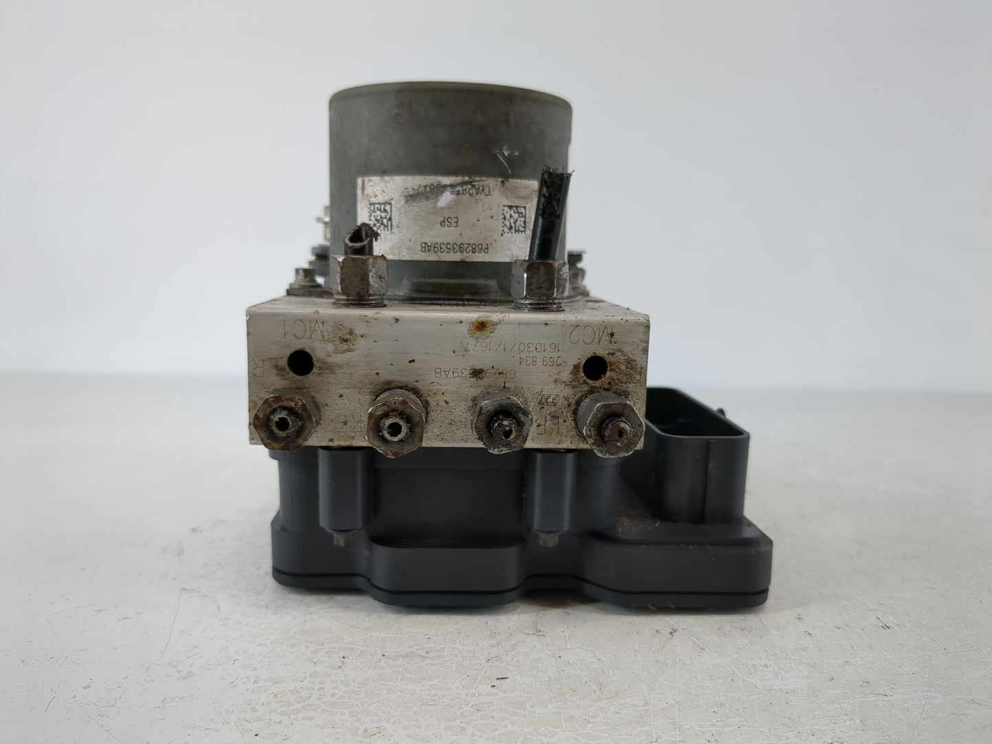 2016 Chrysler 200 ABS Pump Control Module Replacement P/N:68293539AB Fits OEM Used Auto Parts - Oemusedautoparts1.com